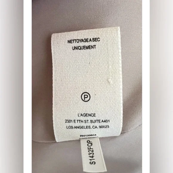 New L'AGENCE KENZIE DOUBLE-BREASTED BLAZER In Light Mocha Sz 10 $595 - Picture 8 of 8